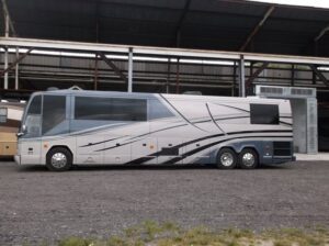 RV Clearcoat Paint and Body Paint Job